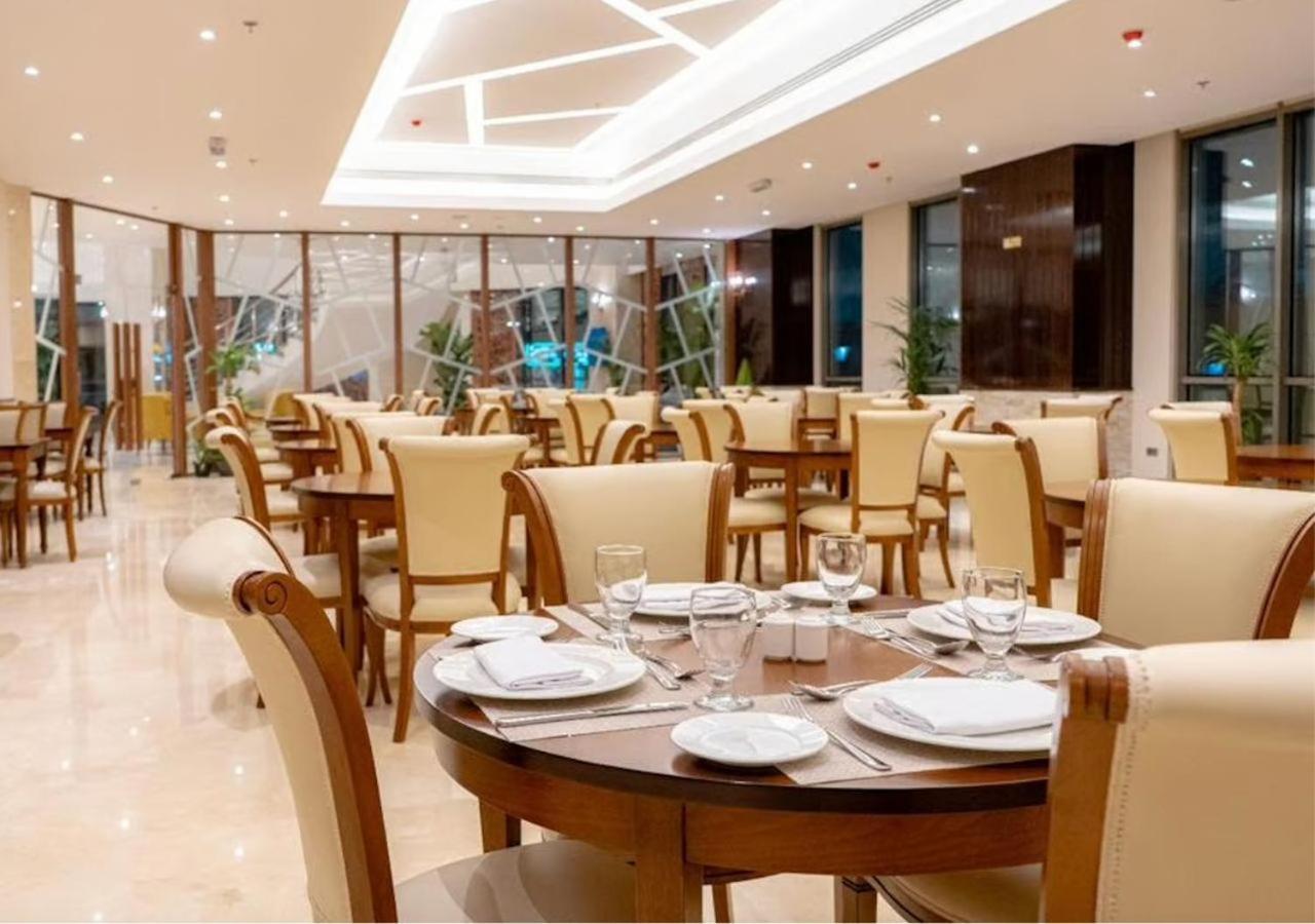 City Gate Hotel Доха Екстериор снимка