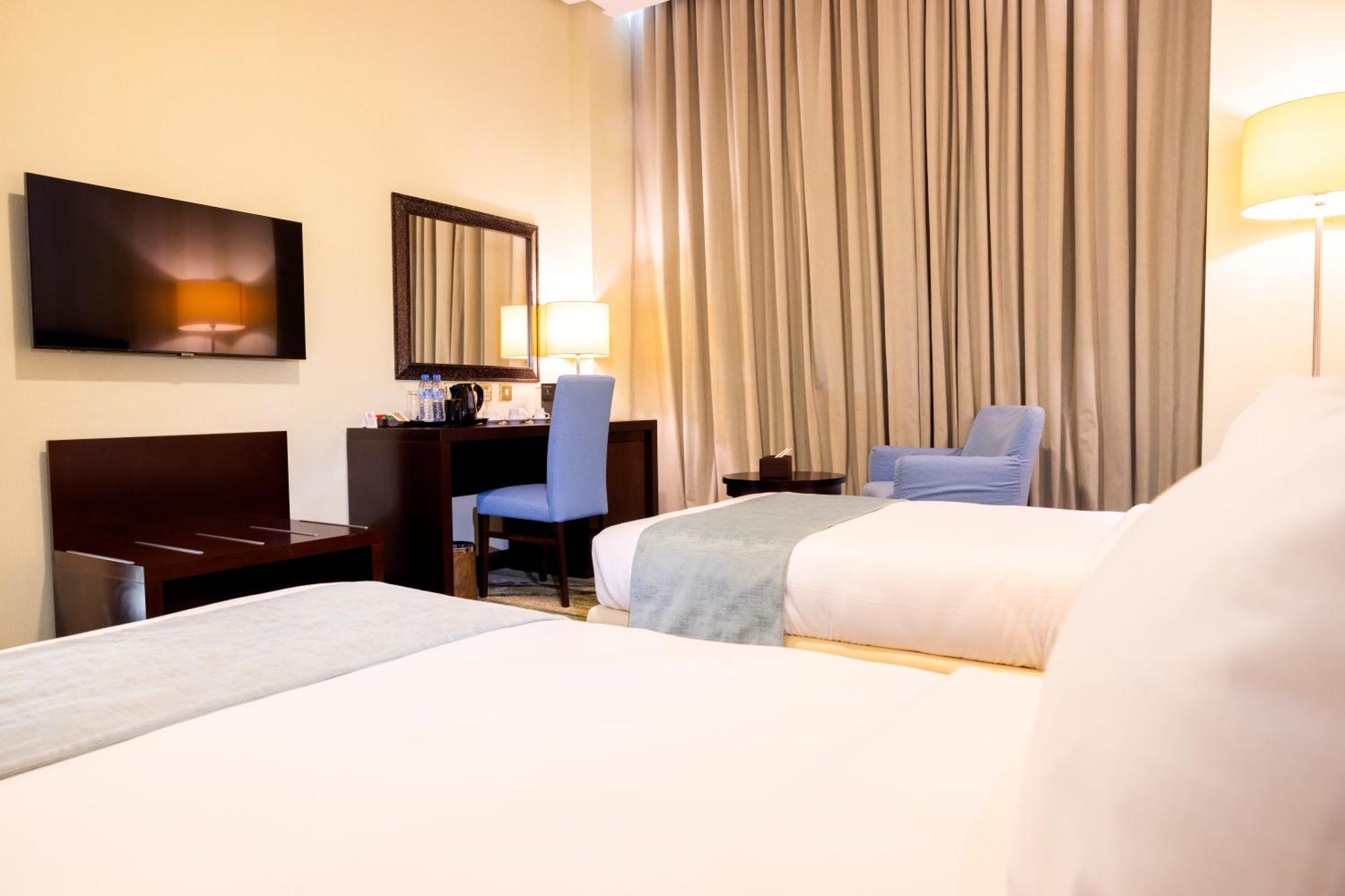 City Gate Hotel Доха Екстериор снимка