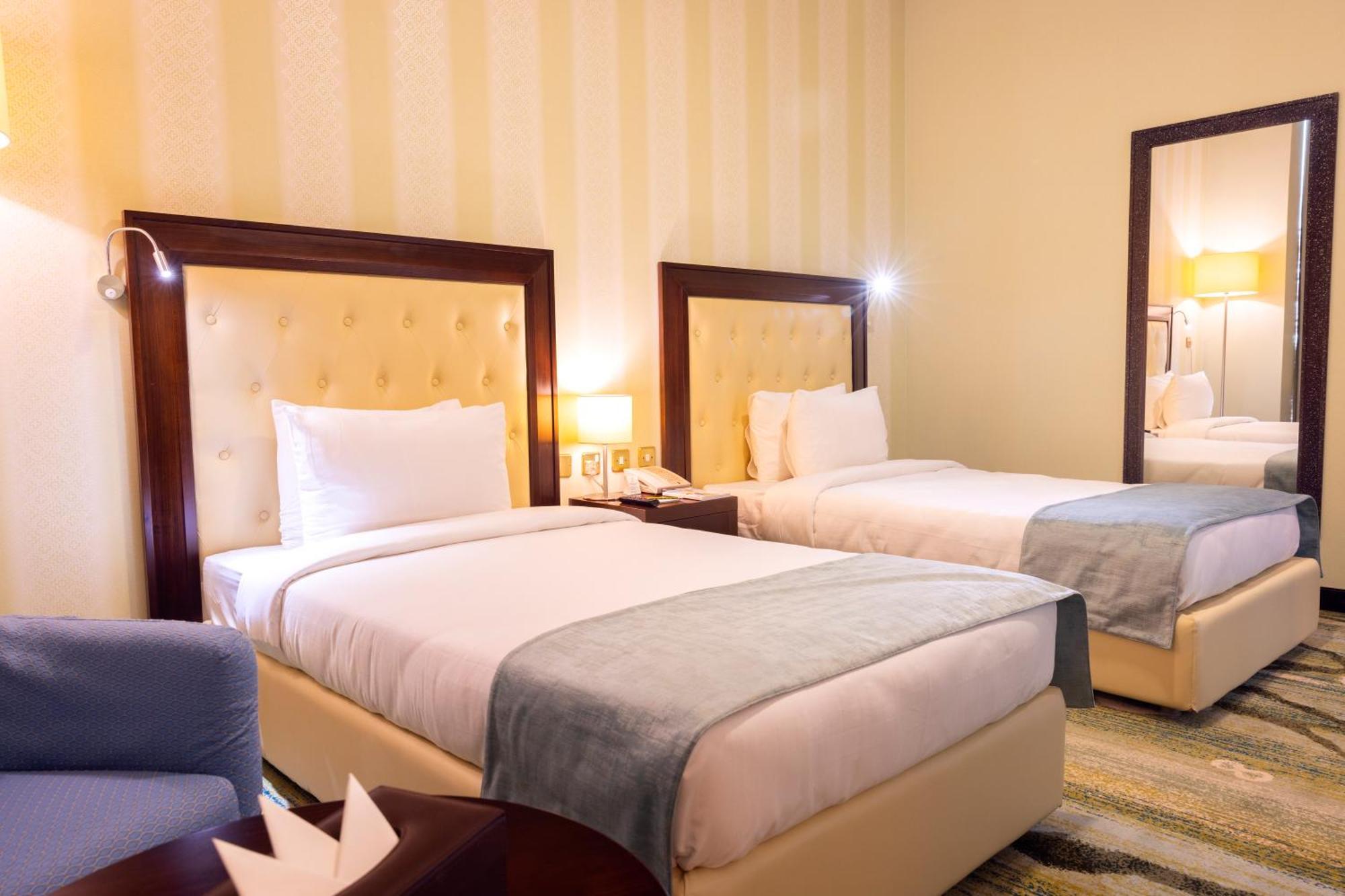 City Gate Hotel Доха Екстериор снимка