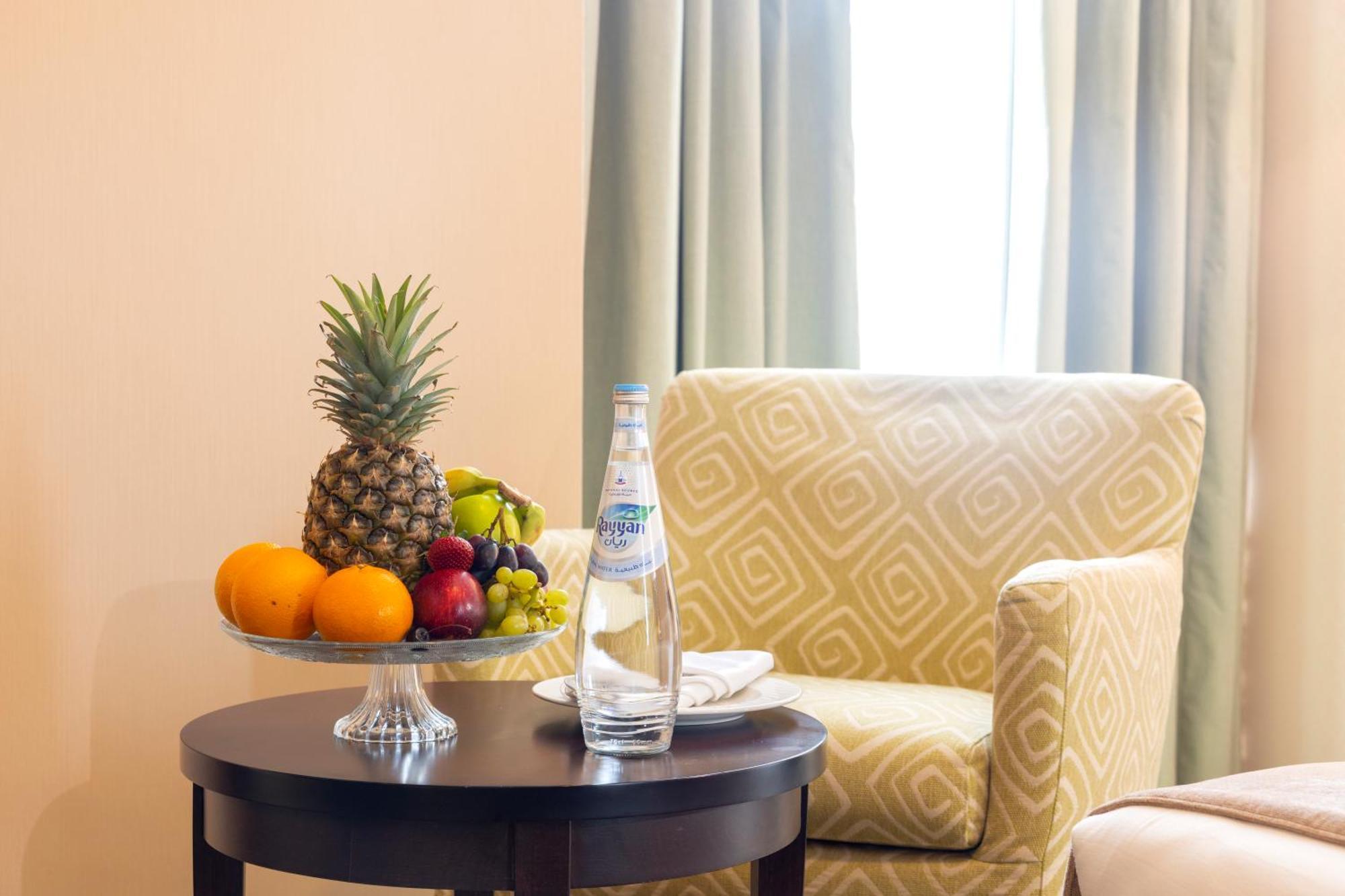 City Gate Hotel Доха Екстериор снимка