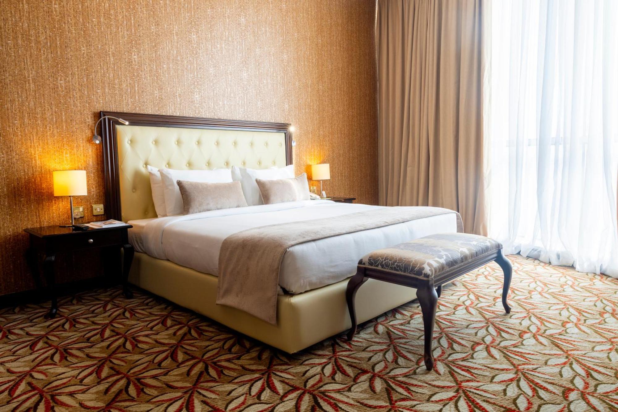 City Gate Hotel Доха Екстериор снимка