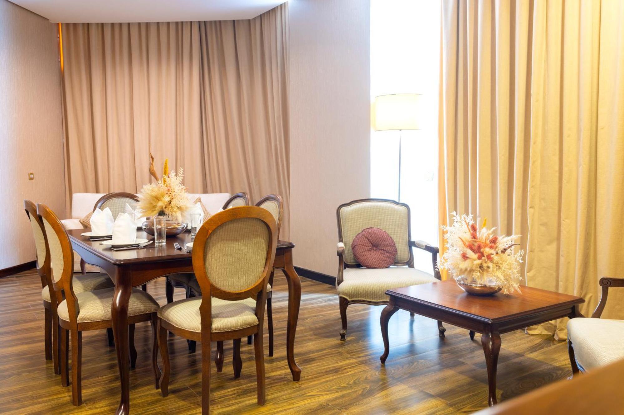 City Gate Hotel Доха Екстериор снимка